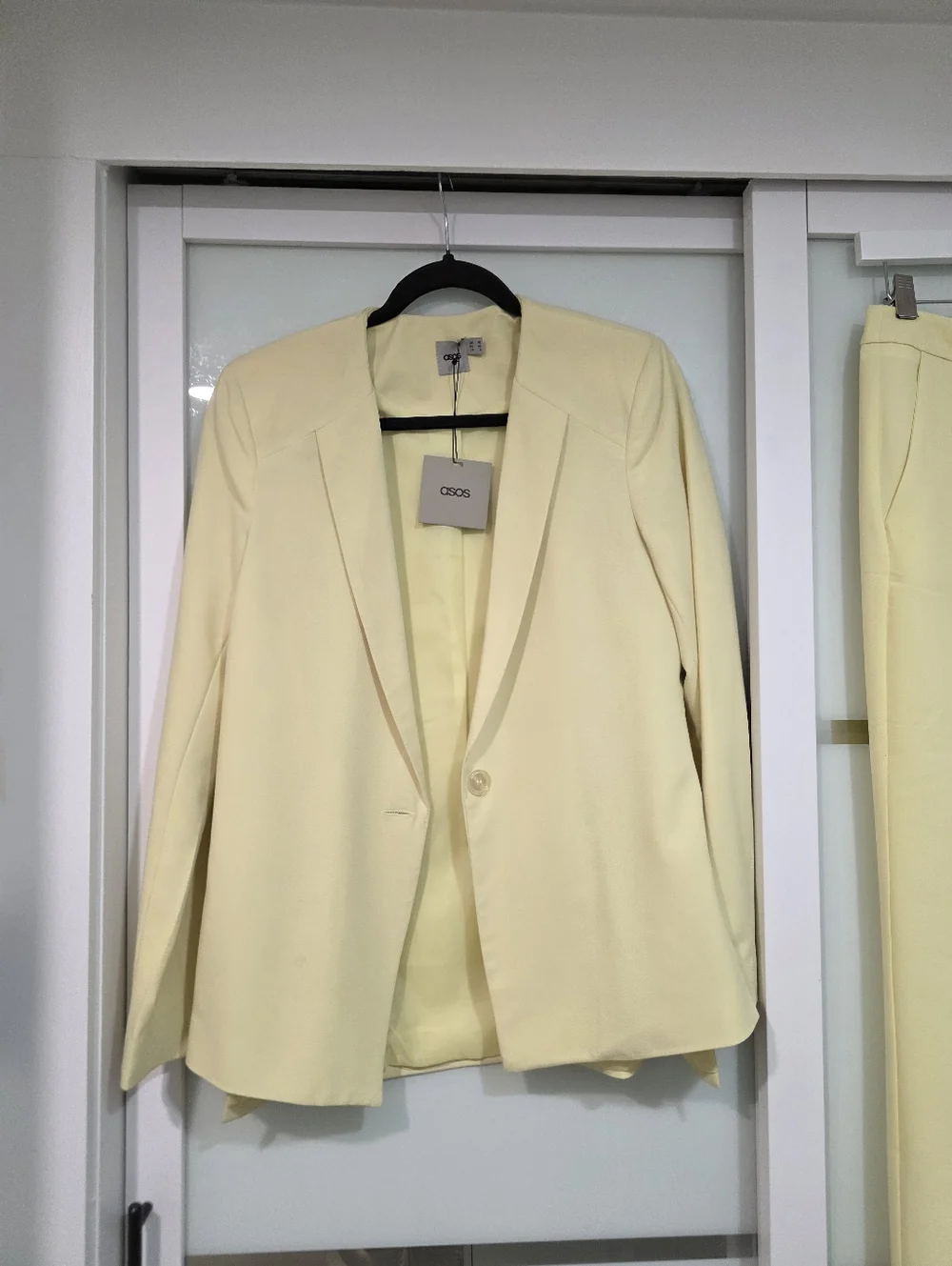 ASOS Lemon Yellow Tailored Suit Set – Blazer & Pants – US 6 – NWT - Picture 4 of 17